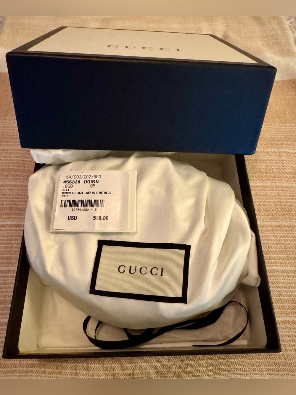 Men Gucci Black Leather Wrap Belt with Decorative Silver-Tone Lion Buckle - Picture 10 of 11